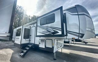 King Bed W/ King SIZE Space! FR sandpiper 3990fl