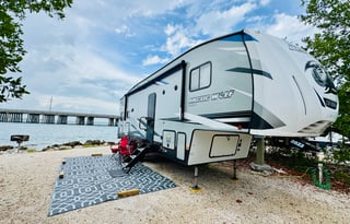 2022 Cherokee Arctic Wolf Fifth-wheel