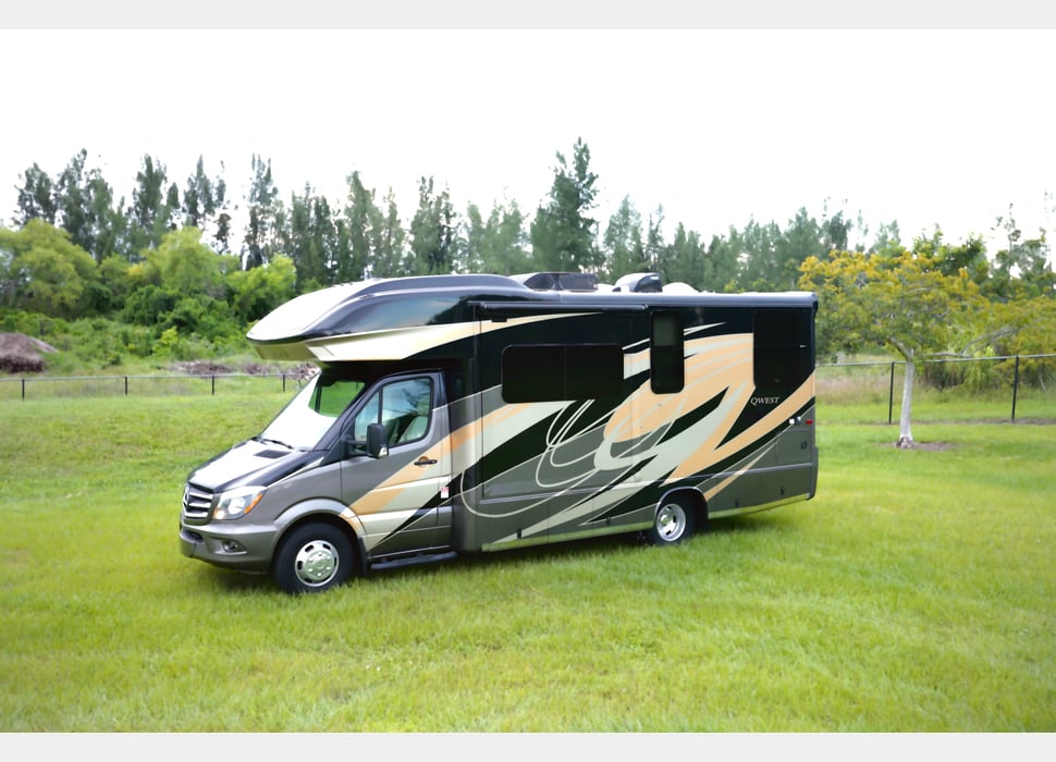 Class C Motor Home rentals in Boynton Beach