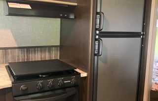 2017 Cruiser Shadow Cruiser S-240BHS