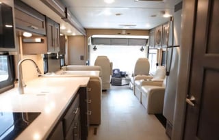 2022 Thor Palazzo 33.6 Diesel Class A