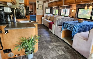 2013 Winnebago Vista 35F - FREE UNLIMITED INTERNET