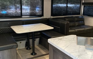 Family RV with bunk beds, queen bed, and more!