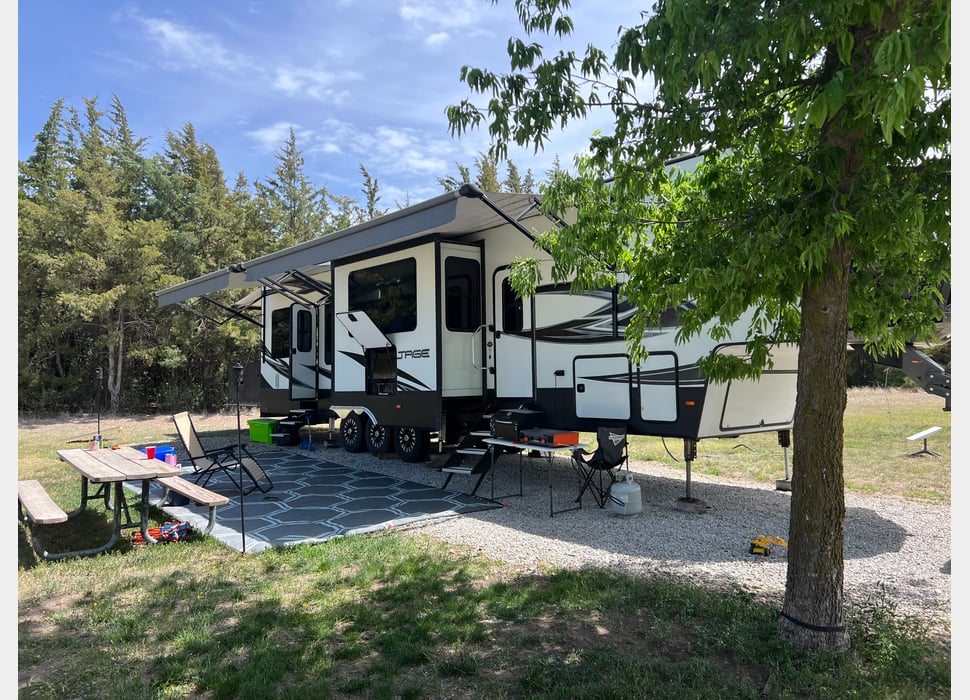 Fifth Wheel rentals in Crook