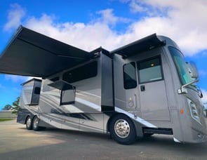 Thor Motor Coach Venetian F42