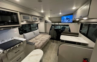 2024 Coachmen RV Freelander 30BH Ford 450