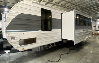 2025 FR SALEM Brand New Sleeps 8!  Outdoor kitchen