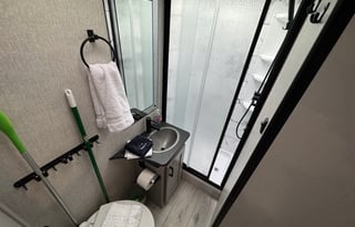 2025 28ft Coachmen 26DS - Sleeps 6