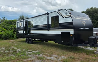 2026 Prime Time RV Avenger 30PO