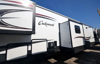 2017 Heartland Oakmont 390MBL