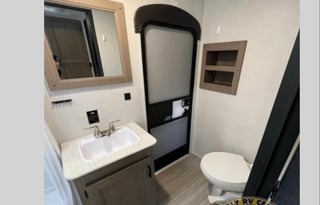 2021 Keystone Hideout 318BR **DELIVERY AVAILABLE**