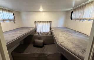 Family Friendly Bunkhouse - Delivery Available