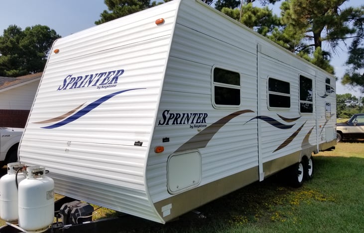 2008 Sprinter 303bhs | RVshare