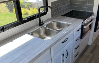 Campfire Cruiser – Easy to Drive pet friendly RV