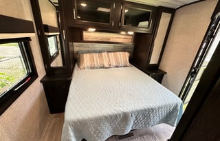 2022 Jayco Jay Feather 24BH