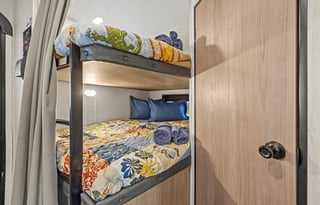 Tahoe Coleman | 50GB Starlink | Pet Friendly | Sac