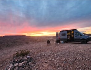 Winnebago Revel 44E