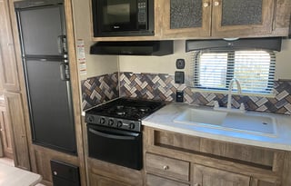 2019 Palomino Puma XLE Lite 22RBC