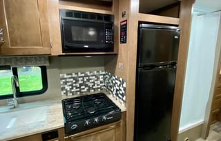 Glamping Ready w Maverick, Sleeps 6+, Queen Bed