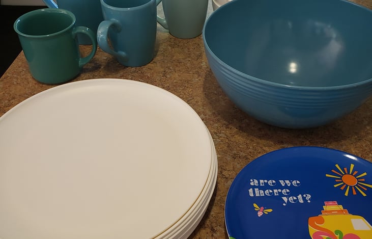 cups & plates included