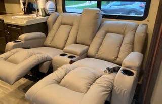 Class A Motor Coach - Pets Allowed