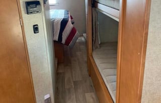 National Park-friendly Class C sleeps 8!