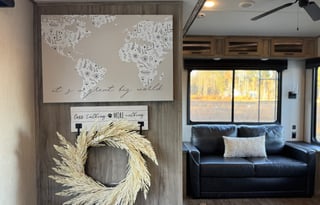 Adventure Awaits - Arctic Wolf Suite 3660