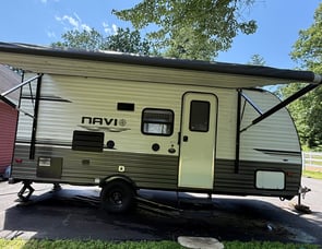 Prime Time RV Navi 17FQS