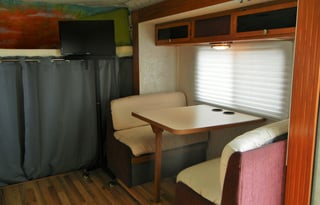 Gulfstream B touring Cruiser with 2 Slides and SOLAR PANEL