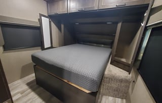 Our B E A Utiful Blue Pearl Reflection