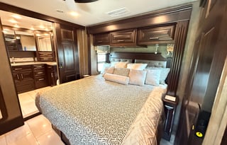 Bershire XLT 45CA Bunks 2 Full Baths