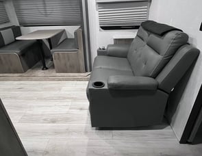 Forest River RV Surveyor Legend 252RBLE