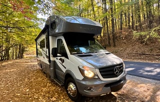 25ft of Freedom - Mountains, Beaches, Beers!