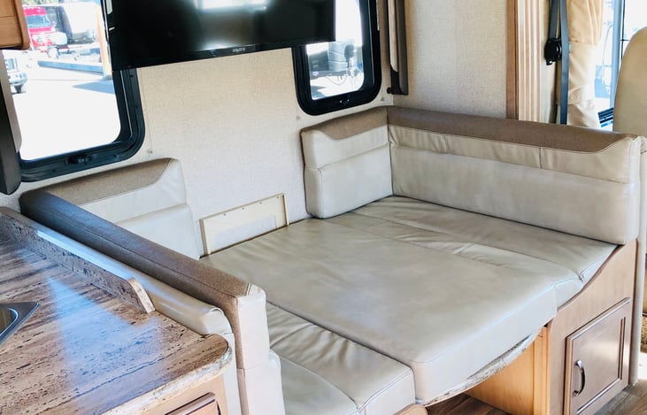 Dream dinette folds into bed (68”)