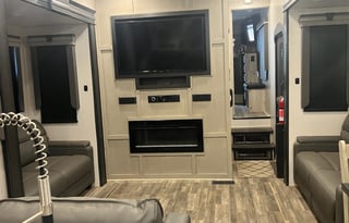 2022 Keystone RV Alpine 3910RK