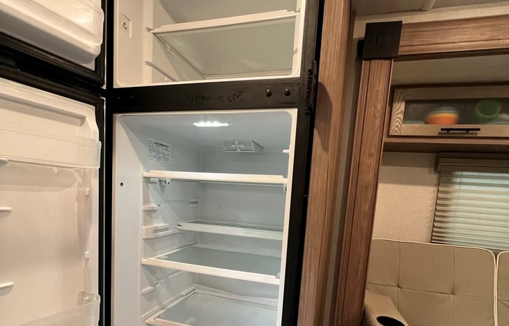 Very large and spacious fridge!