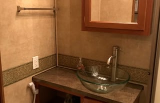 Perfect Family Vacation Motorhome Sleeps 6.