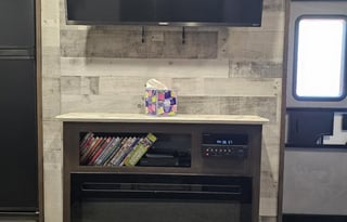 Spacious 2021 Coleman bunkhouse