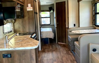 Very Low Mileage 2020 Jayco Alante 26X