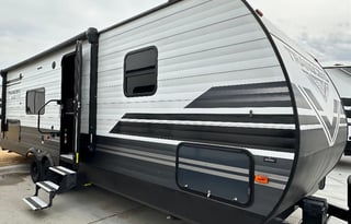 Escape in Style! Grand Design Friendly Adventure