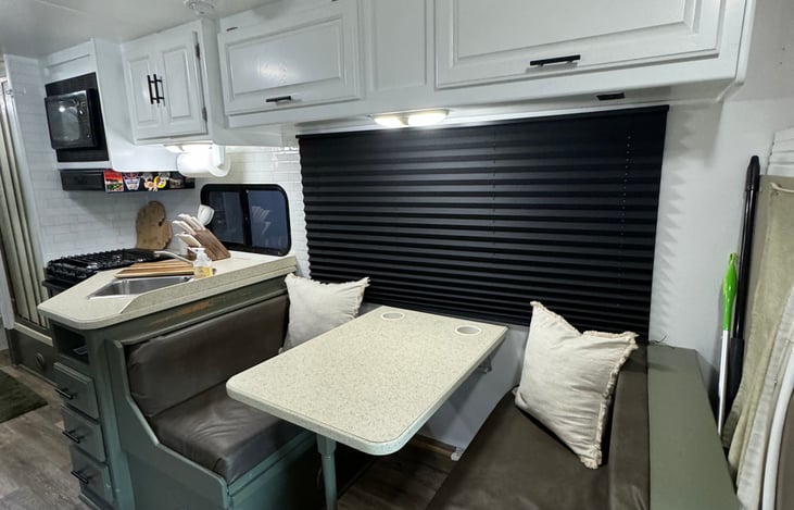 Dining / Fold down, full bed