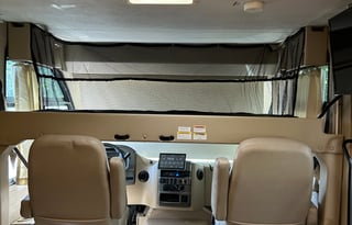 2022 Thor Motor Coach Vegas 24.1 Sleeps 6!