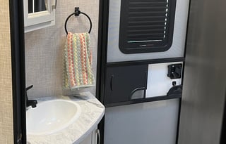 BRAND NEW - 2023 Jayco Jay Feather 27BHB