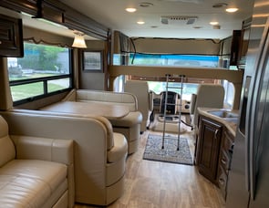 Thor Motor Coach Challenger 37TB