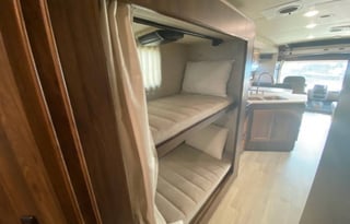 2021 Winnebago Vista 31B