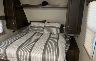 2018 Starcraft Autumn Ridge 260HR