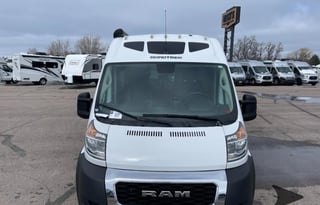 2021 Roadtrek Play ( dog friendly)