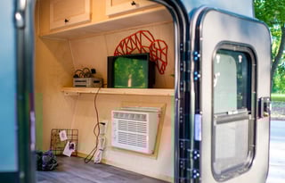 2022 Superior  “Bisonte” Lite Camper