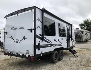 Forest River RV Cherokee Grey Wolf Black Label 18RRBL