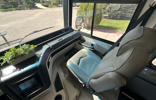 Modern Farmhouse Bunkhouse Motorhome 2022 Alante